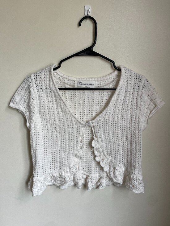 No Boundaries Sweaters - No Boundaries White Crochet Sweater Vest Cropped Cardgian Size L